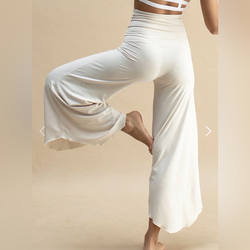 ISO Indigo Luna Layla Flares